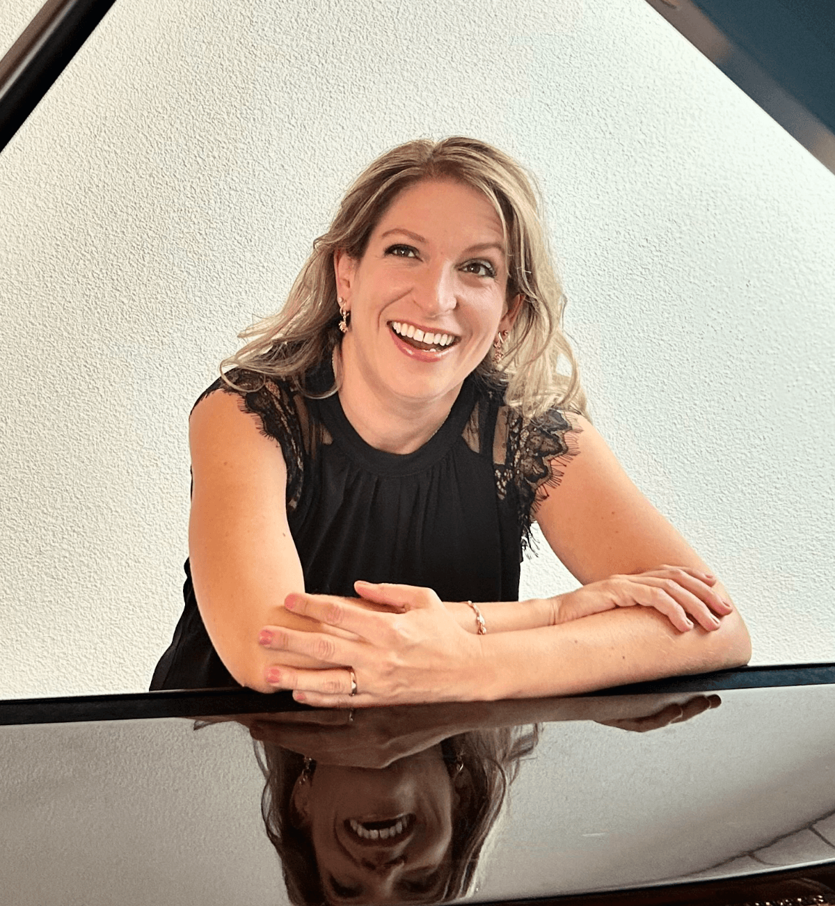 Valérie am Klavier 2024